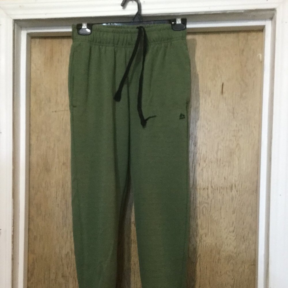 RBX green sweatpants, front pockets ribbed bottom cuff size small